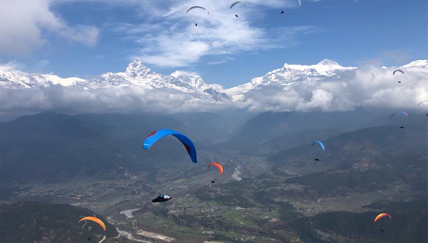 Vol solo à Pokhara, parapente , babu adventure